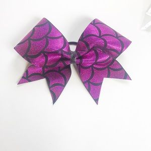 Cheer bow